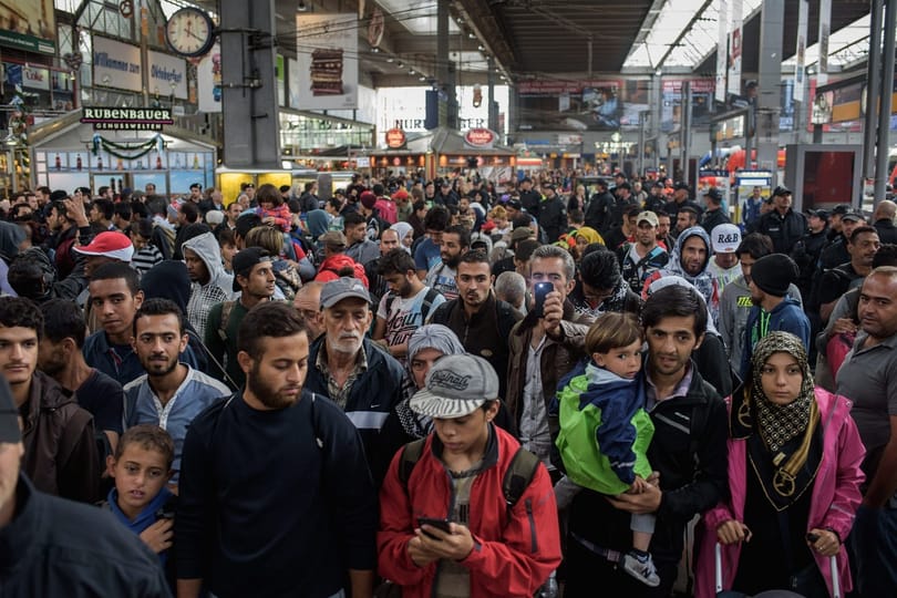 Egyre nehezebb bírnak a menekültáradattal Münchenben