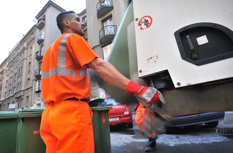 Állítják, sehol sem áll le a szemétszállítás 