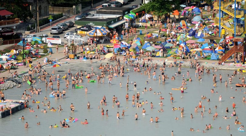 600 forinttal emelték a jegyárat a csopaki strandon