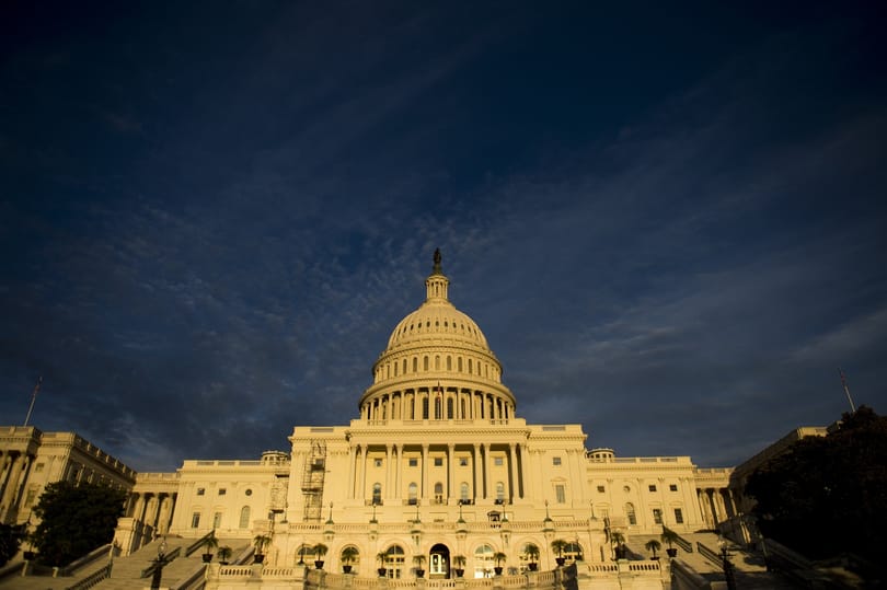 Elhárult az amerikai államcsőd veszélye
