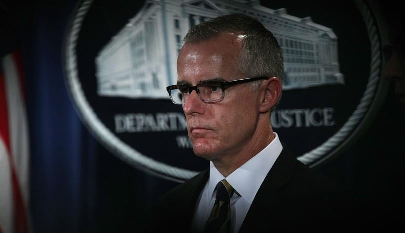 Átadta titkos iratait a kirúgott FBI-főnök, akinek családját Trump csak 