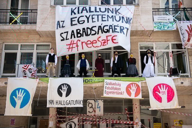 Meghosszabbították az őszi szünetet a Színművészetin