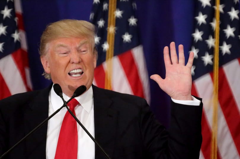 Trumpot hiába kérte a Rolling Stones, továbbra is a zenéjükre kampányol