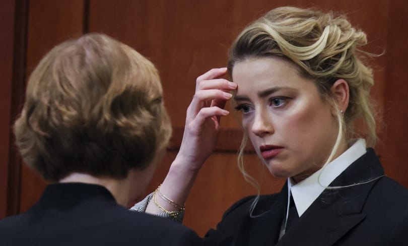 Egy sminkescég buktatta le Amber Heard Johnny Deppet támadó érveit