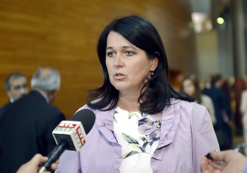 Pelczné sem akarja, hogy Kövér ossza az észt a szülésről