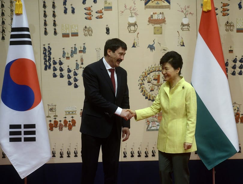 Észak-Korea kiborult, amiért a magyar utat ajánlották neki