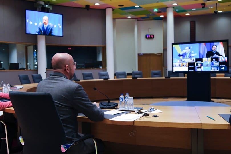 Mivel Orbán Kínában tárgyalt, az osztrákok képviselték Magyarországot az uniós csúcson
