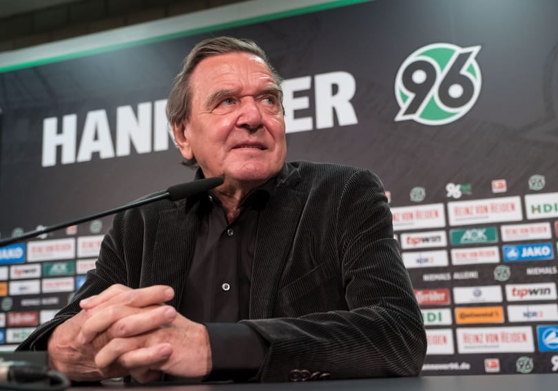 Sosem késő: Gerhard Schröder 74 évesen, ötödjére is megnősült