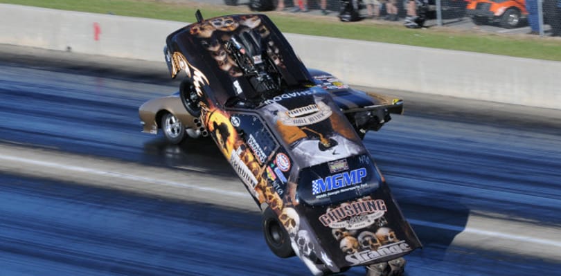 Ilyen belülről megélni, amikor elszáll egy dragster – videó