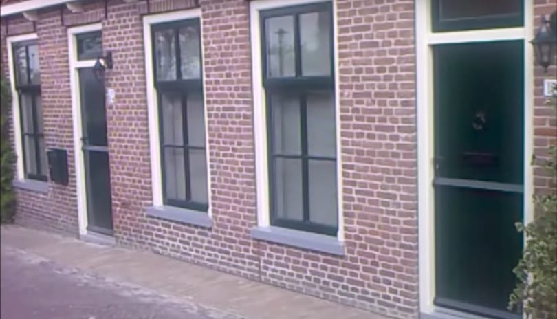Építsen ön is ilyen garázst, sosem találják meg az autótolvajok – videó