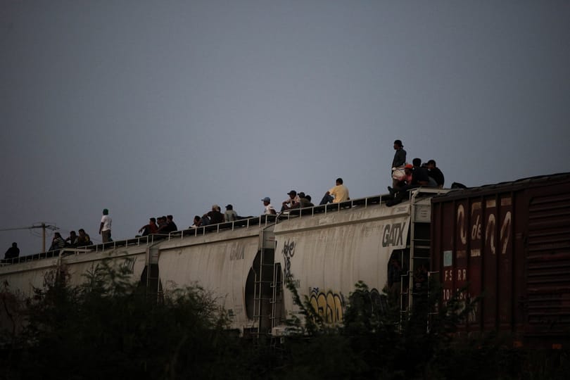 A bőrszín alapján válogatott a válság