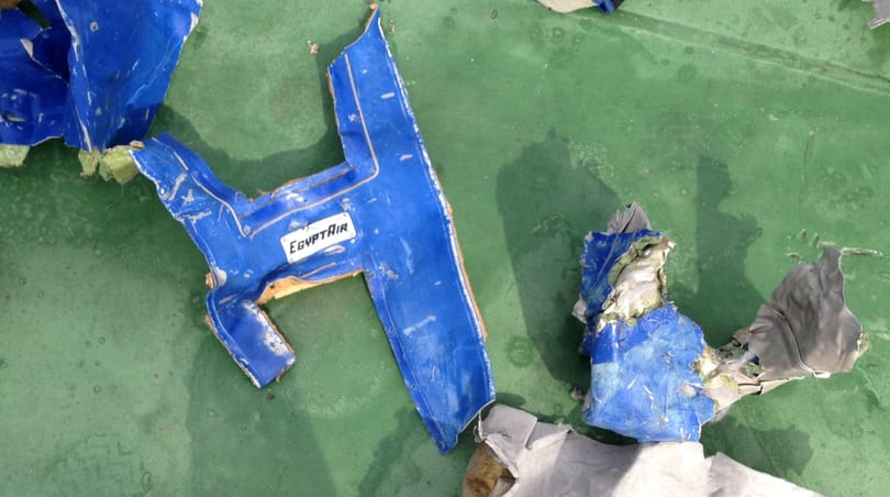 Az eltűnt EgyptAir repülőgép darabjait találták meg Alexandriától 290 kilométerre