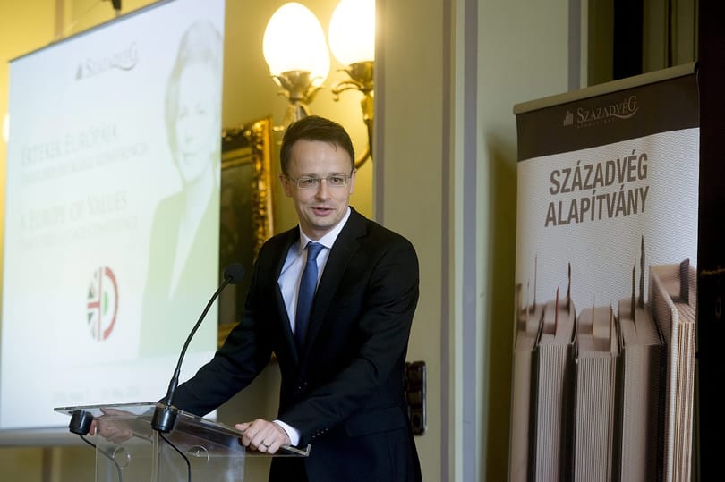 Pökhendiséggel vádol Szijjártó egy uniós minisztert