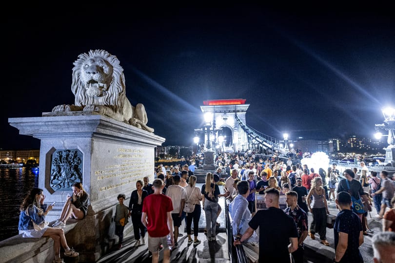 Pikniket rendeznek a Lánchídon gyereknapkor