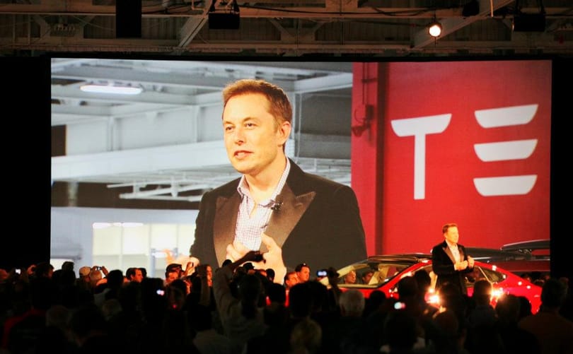 Van valami, amit Elon Musk sem képes abbahagyni: mutatjuk a kedvenc játékait