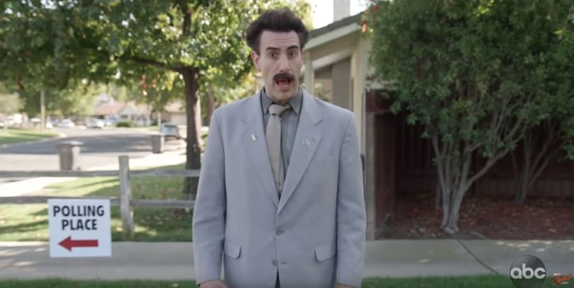 Újra akcióba lendült Borat, ezúttal az amerikai félidei választásokat próbálta befolyásolni – videó