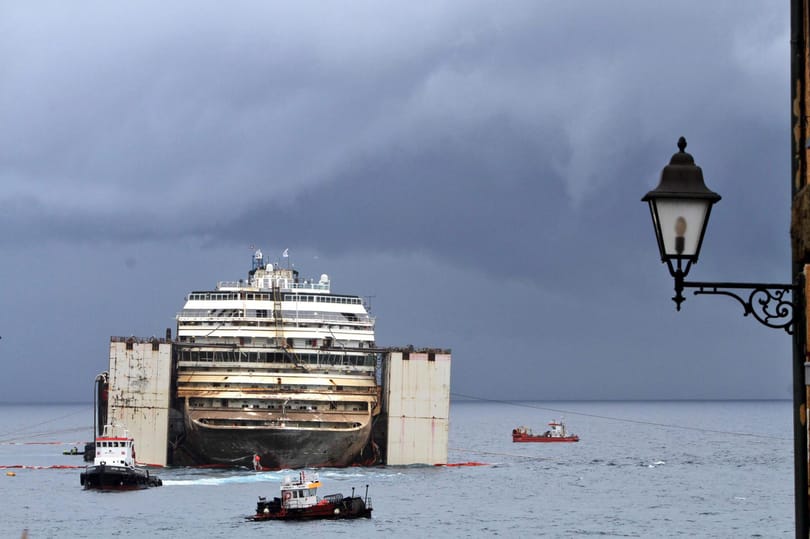 Megkezdték a Costa Concordia megsemmisítését
