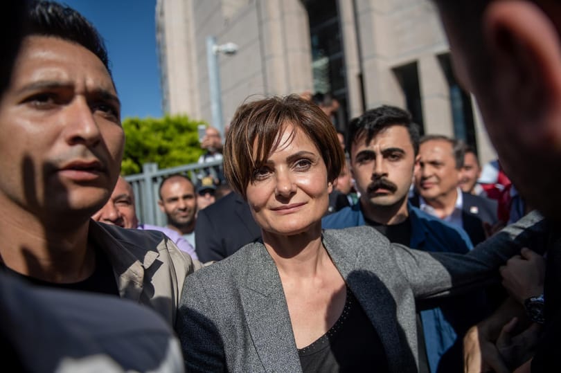 Majd tíz év börtönre ítélték Törökországban az ellenzéki Köztársasági Néppárt egyik vezetőjét