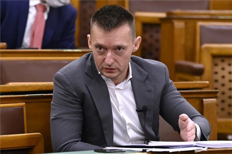 Rogán Antal: Nem azért foglalkoztunk a menekültekkel, mert fontosnak tartottuk, hanem mert erőltették