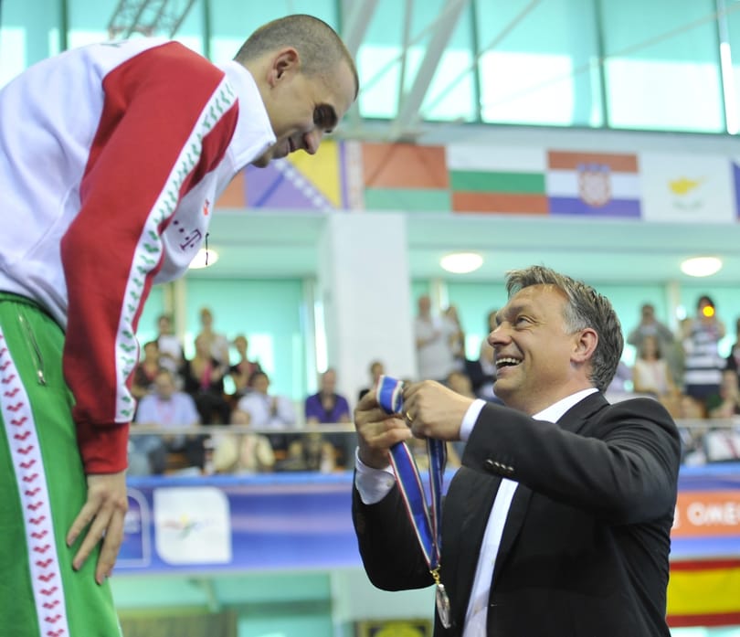 Orbán adja át az Eb érmeit