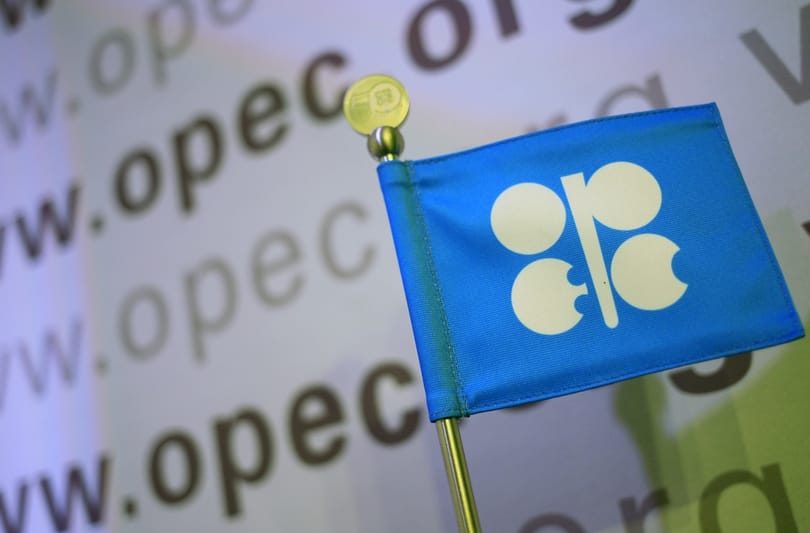 Rendkívüli OPEC-ülés jöhet a zuhanó olajárak miatt