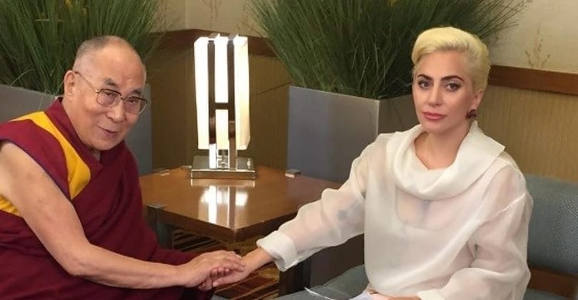 A dalai láma fogadta Lady Gagát – kiakadtak a kínaiak