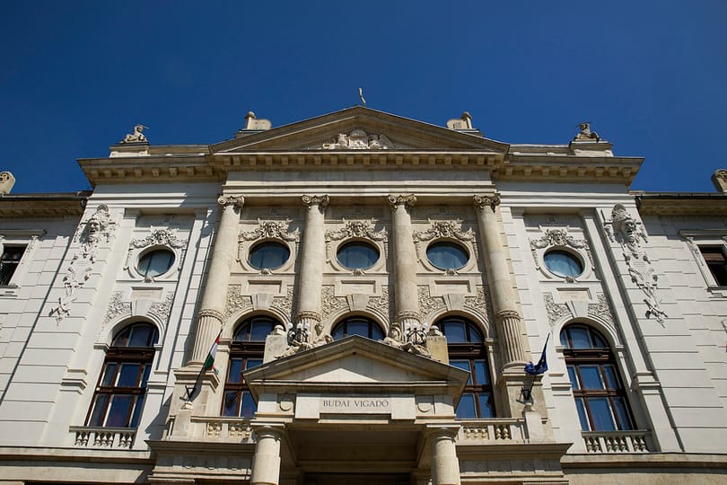 Patinás épületet hoznak rendbe több mint 5 milliárdból Budán - fotók