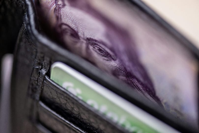 A reálkereset befékezett májusban, az átlagkereset 703 ezer forintra csökkent