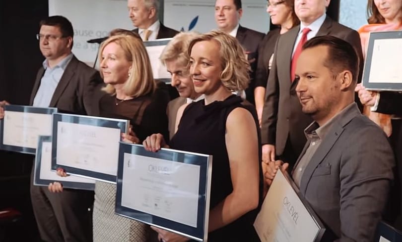 Egy IT cég kimászott a magyar valóság ablakán