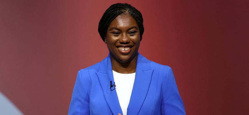 Konfliktusokban szeret lubickolni a brit toryk vezére, aki Nigériában nőtt fel