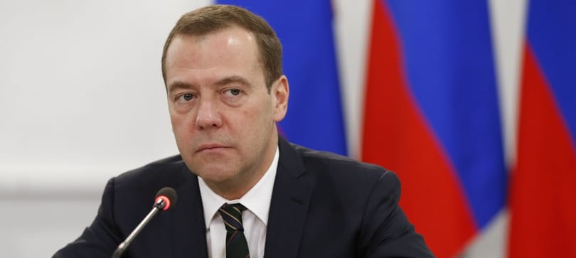 Nyolcvanezres évi fizetésből egymilliárdos vagyon? Kotorásznak az orosz kormányfő zsebében