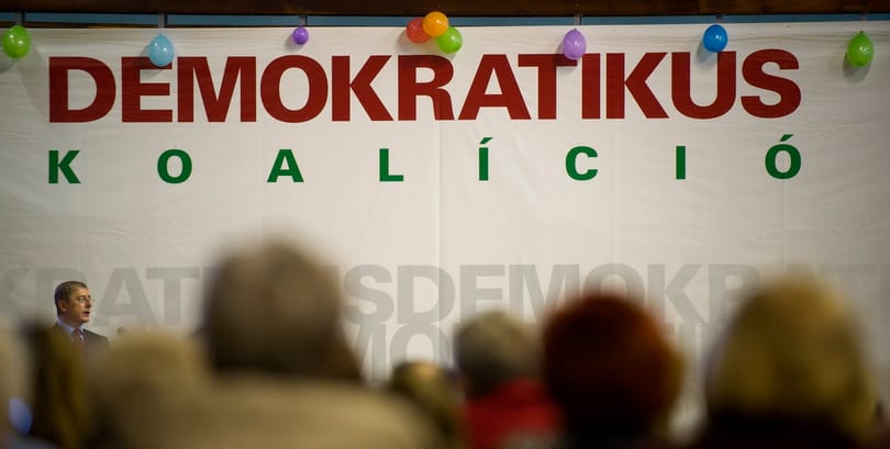Szájer és a Fidesz-frakció döntése segíthet Gyurcsányéknak