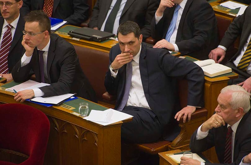 Lázár mindenkit megnyugtatott: Orbán legalább 2014-ig miniszterelnök lesz