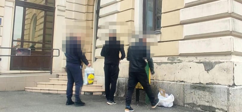 Újabb 1300 embercsempészt engedett szabadon a kormány, de a börtönök így is tömve maradnak
