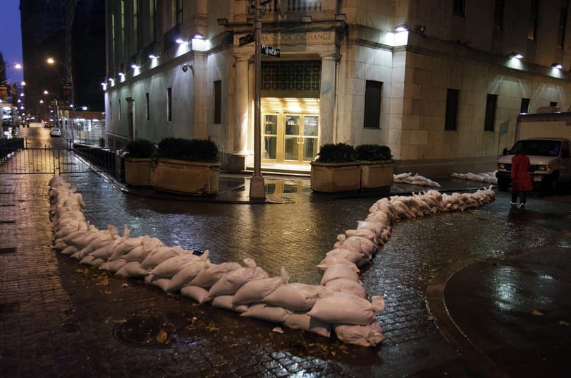 Homokzsákokkal védik a New York-i tőzsdét - fotók