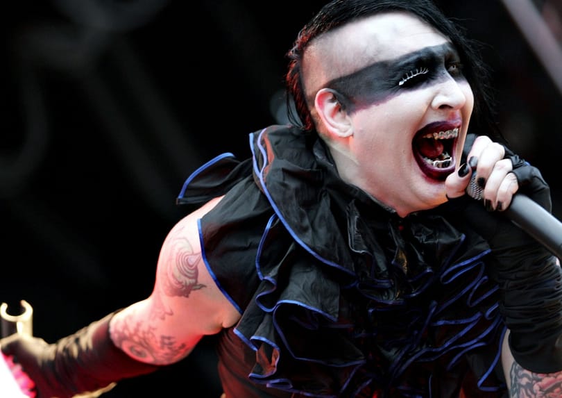 Feladta magát Marilyn Manson a rendőrségen 