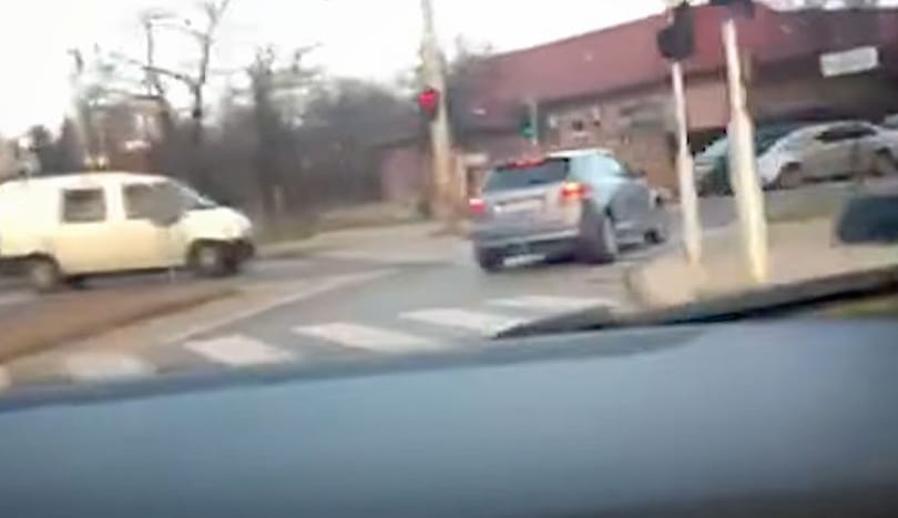 Kemény autós üldözés volt Csepelen kedd reggel – videó