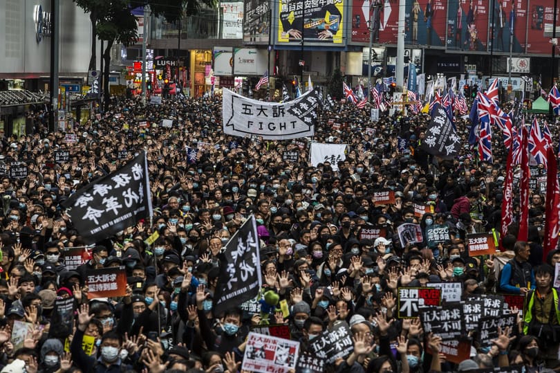 Ezrek követelték az általános választójog bevezetését Hongkongban