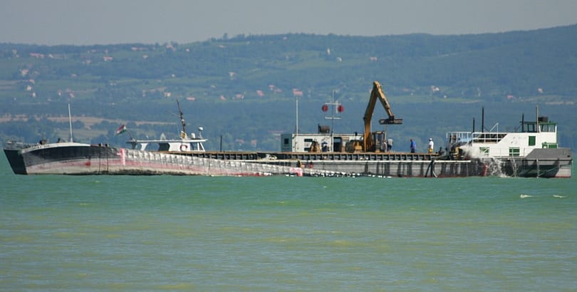 Jachtkikötő tett tönkre egy balatoni partszakaszt?