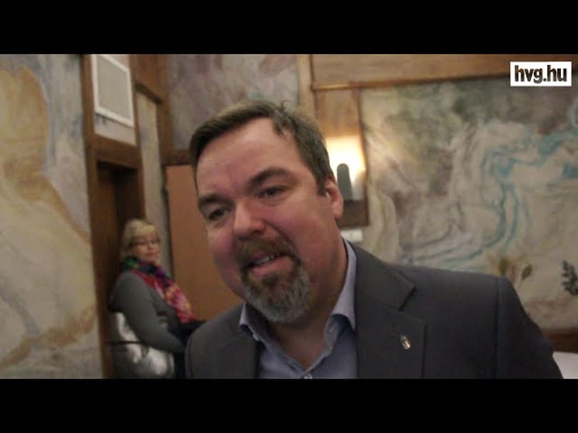 Videó: Mennyivel költ többet L. Simon a különadók miatt?