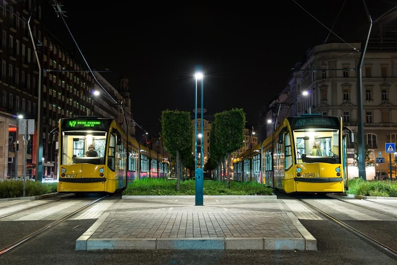 Combino-rejtély: éjjel ezért tűntek fel furcsa helyeken - fotók