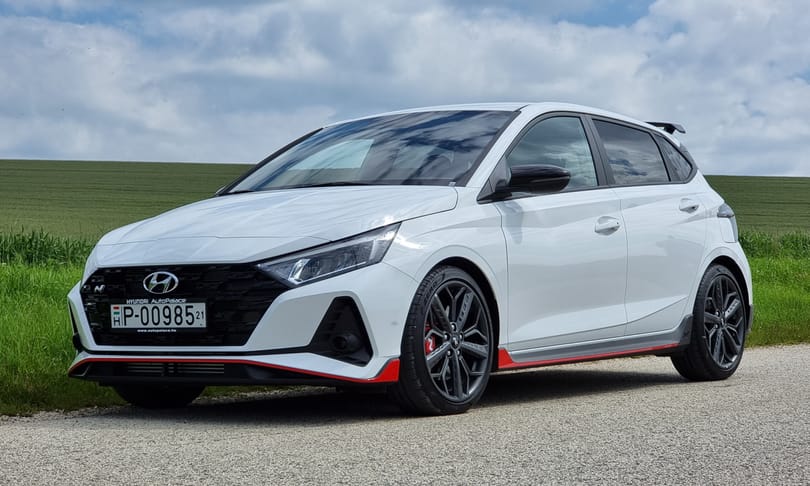 Magától felismeri a kanyarokat: kipróbáltuk a kis méregzsák Hyundai i20 N-t