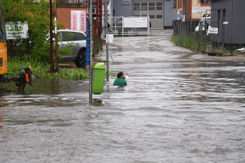 Rekordszámú piros riasztást adtak ki zivatarra az idén