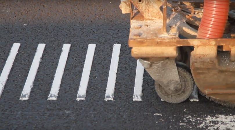 Kiakasztotta a lakókat, fel kellett szedni a zenélő aszfaltot