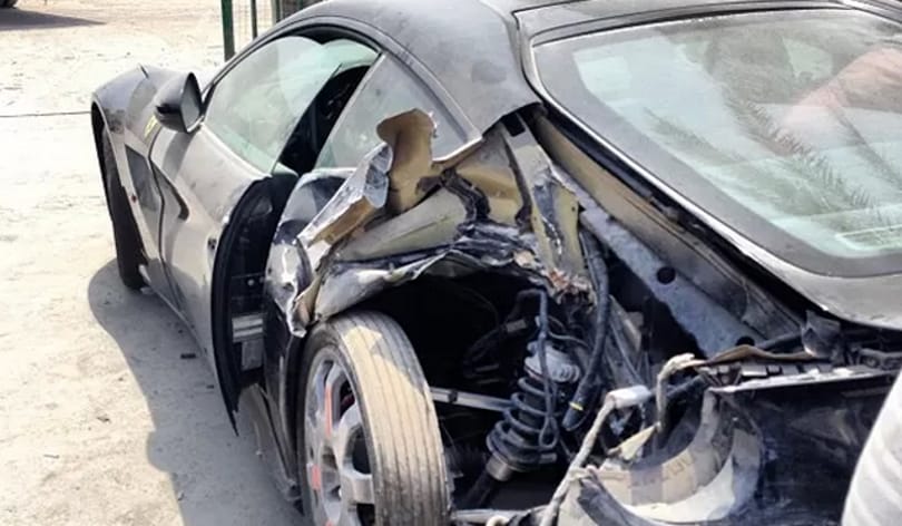 Nem csak száguldozva lehet Ferrarit zúzni – fotó