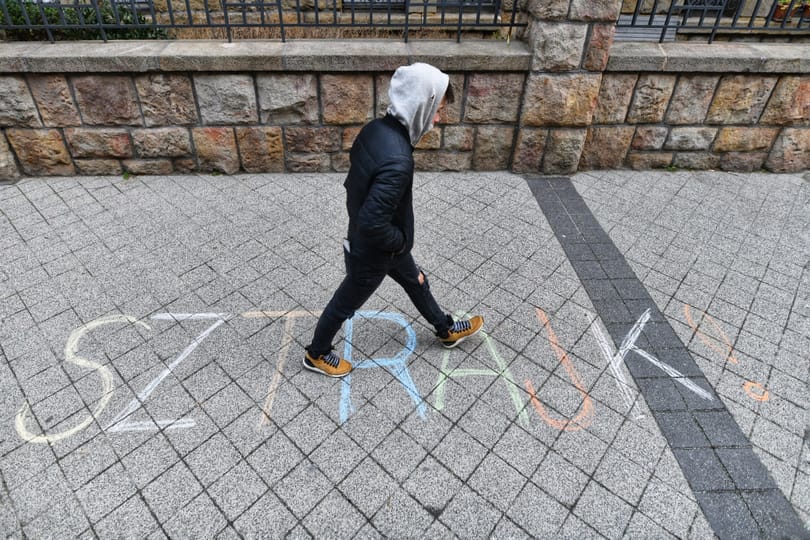 Polgári engedetlenség: Szegeden is kiálltak a tanárok