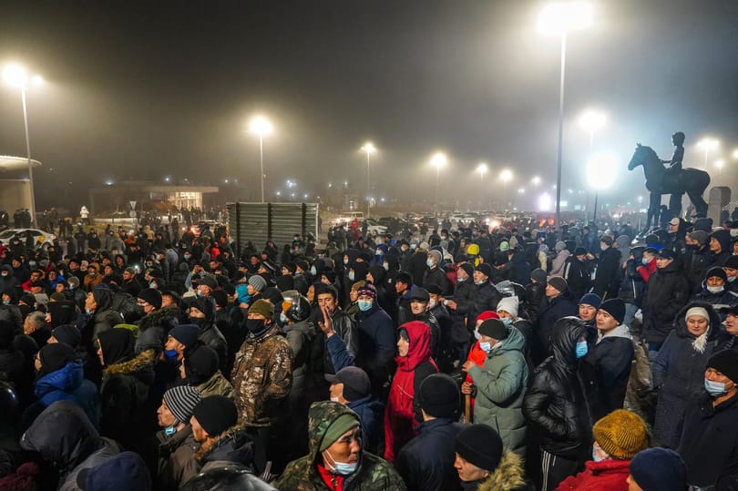 Szijjártó szerint nincs bajba került magyar Kazahsztánban