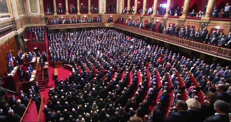 Hollande Obamát és Putyint hívja harcba, alkotmányt is módosítana