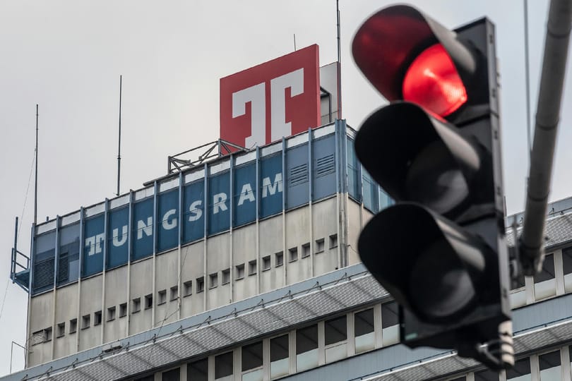 Több órán át zajlott a licitháború a Tunsgram gyár gépsoráért