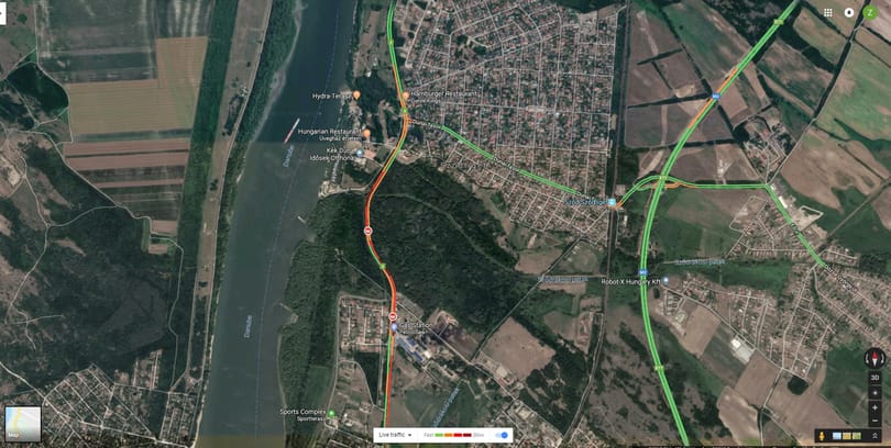 Lezárták a 2-es utat Sződligetnél, nagy a dugó
